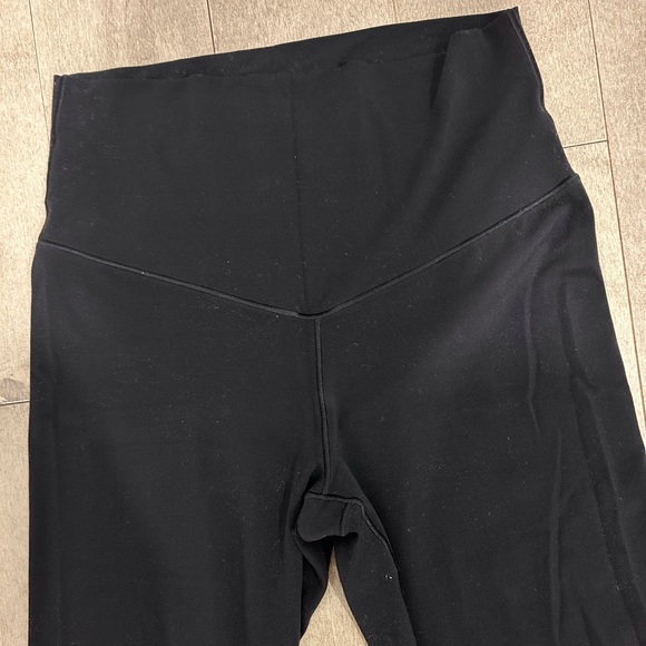 Aerie me extra flare leggings - Picture 3 of 4